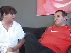 Seksikäs bolshegrudaya tyttö cum suussa