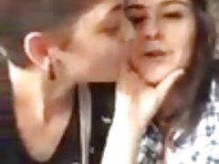 Babe rakastaa seksiä miesten kanssa