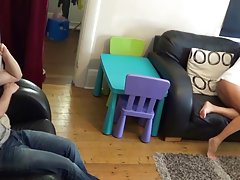 Isot tissit uida uima-altaassa