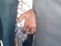 Ensin sormella, ja sitten jäsen istutettu