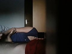 Kolme urosta, suihinotto kaksi hotties