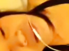 Chick jenna ross vaaleanpunainen sukat viipaloitu sängyllä