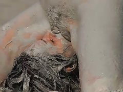 Kaksi hot brunettes ovat vitun musta jäsenet